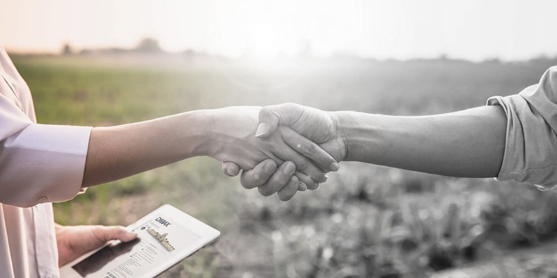 Alpego After-Sales Mobile banner, handshake image